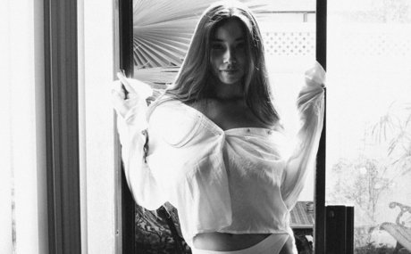 Desiree Flores sexy perfekte fotos