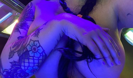 Alicia Costello xxx top foto