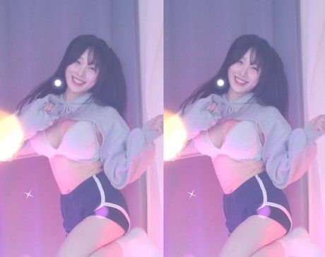 woohankyung model erotische bild