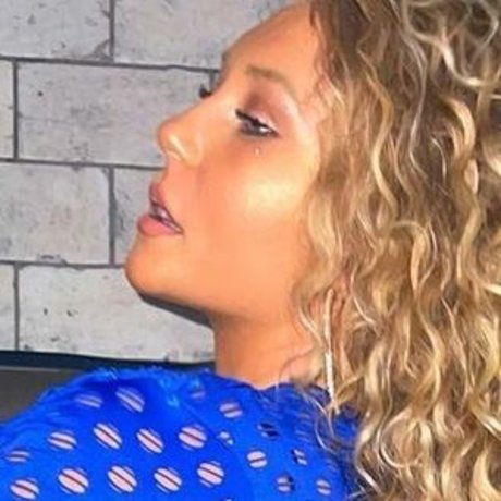 Nikkita Lyons hd kunst fotos