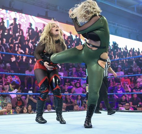 Nikkita Lyons nackt porno bilder