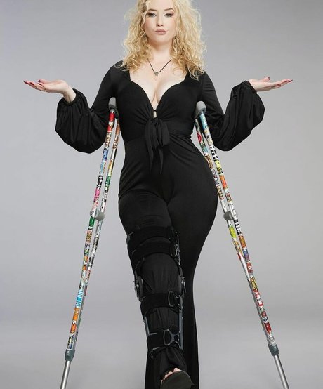 Nikkita Lyons hübsche pornografische galerie