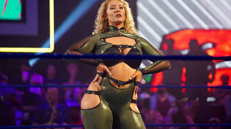 Nikkita Lyons erwachsene top archiv