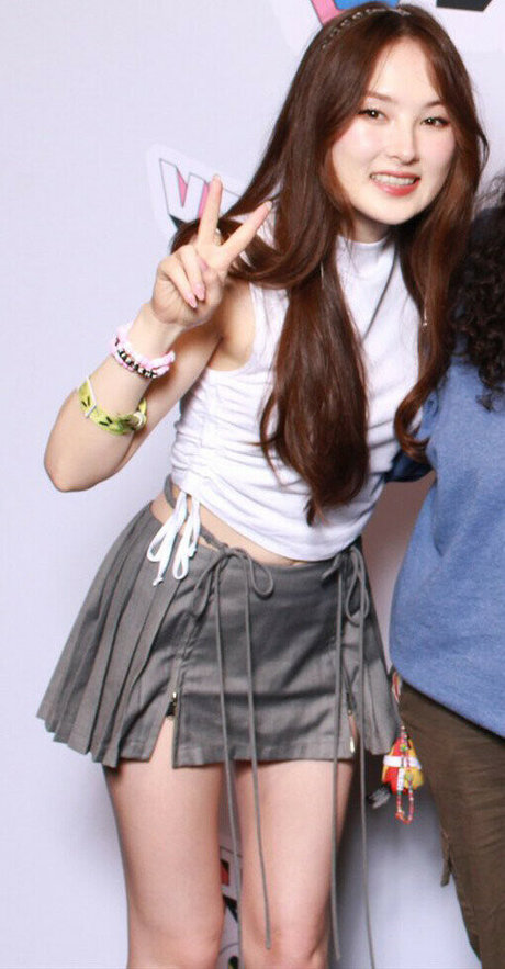 asiatische studentin onlyfans kunst nackten galerie