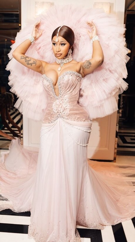 polizei-onlyfans erotische nackt fotos