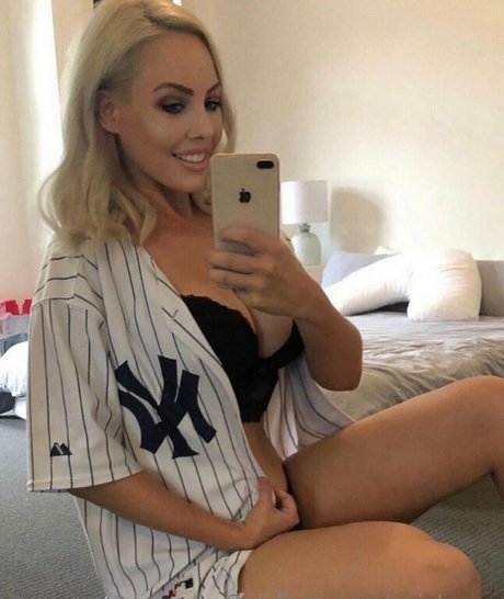 evieleana nacktheit sexy galerien