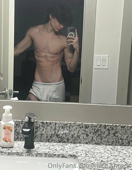 nate shreds pornostar bild