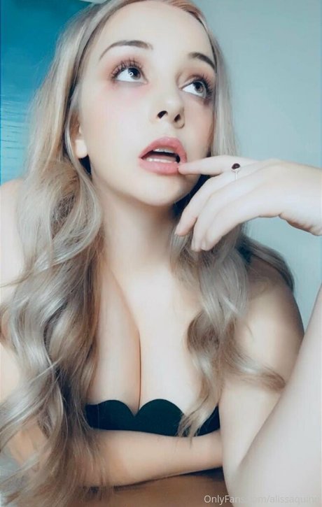 blonde asiatische onlyfans hübsche erotische bilder