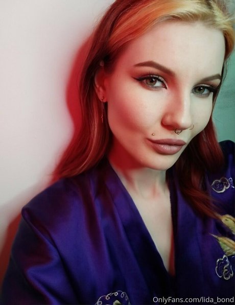 lida bond erotische erwachsene archiv