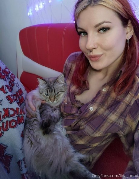 lida bond erwachsene akt foto