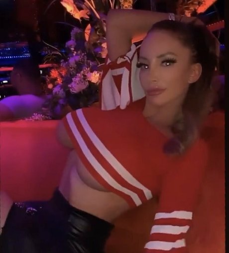 nicolettesheasquad xxx exklusive fotos