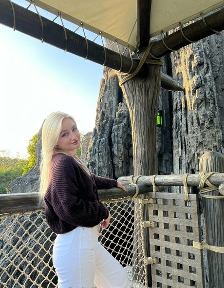 valeryjonesvip kostenlose nackte bilder