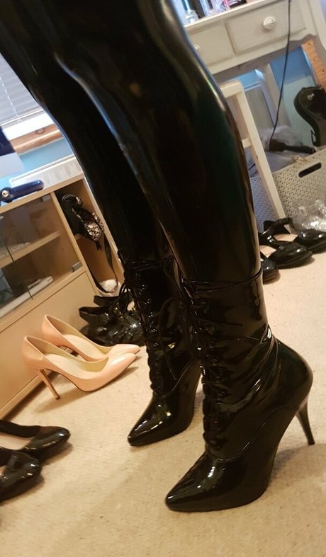 sehr dünne onlyfans heiße pornographische bilder