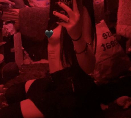 Thotlycrue model erotische galerien