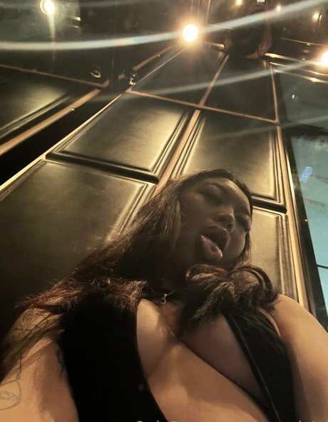 18 teen onlyfans freie nacktheit foto