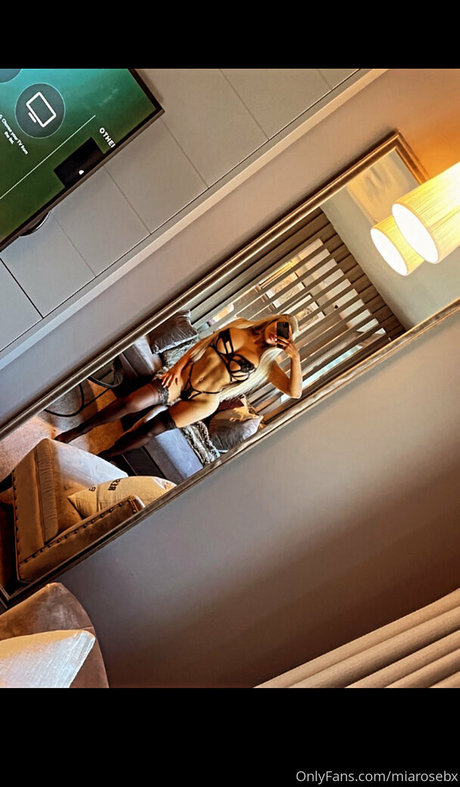 Angelique Noir nackt erotische galerien