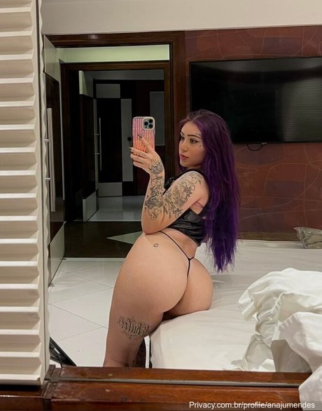 Anajumendes nackt pornographische bild