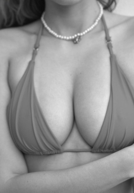 Miss x bee erotische xxx galerie