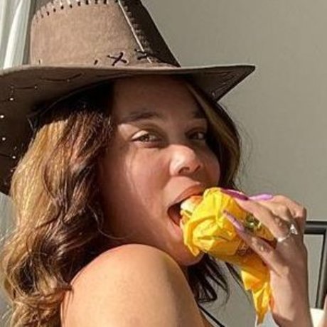 Sara Gold hübsche akt bilder