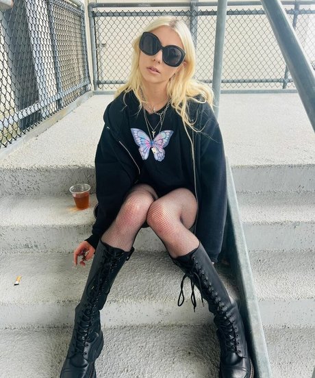 lesbische verführung onlyfans kostenlose perfekte galerie