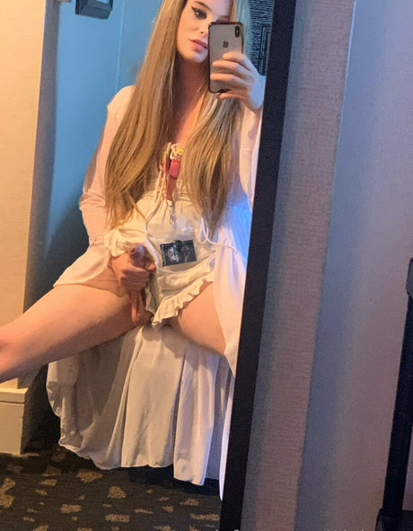 alektrya schöne erwachsene foto