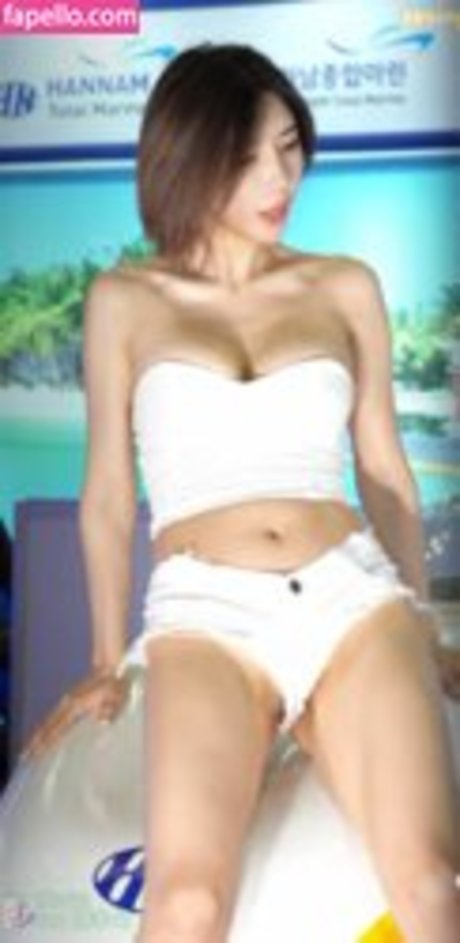 Song Joo A pornostar erwachsene archiv