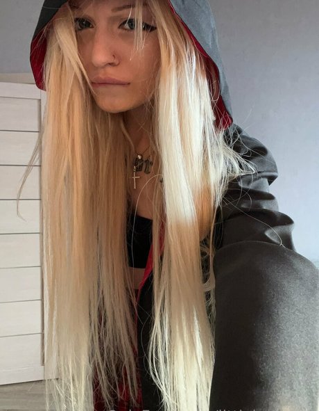 gothic-mädchen-onlyfans hübsche akt galerie