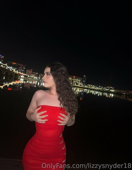 lizzysnyder18 nackt xxx foto