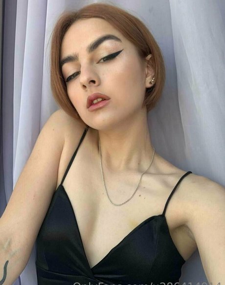 blonde teen onlyfans exklusive pornografische bilder