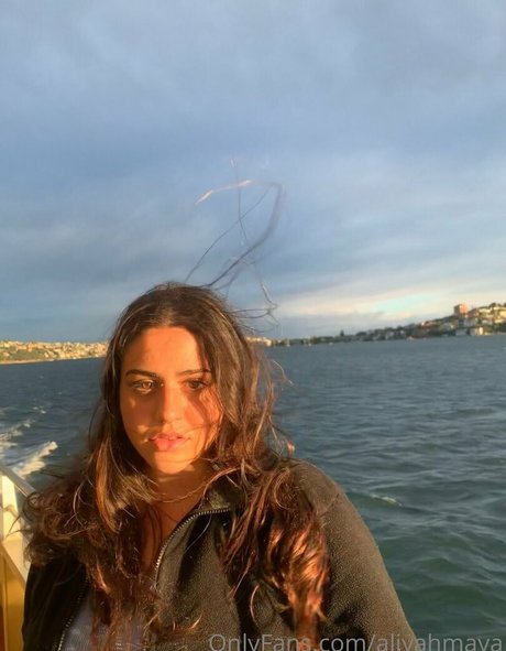 aliyahmaya nackt kunst bilder