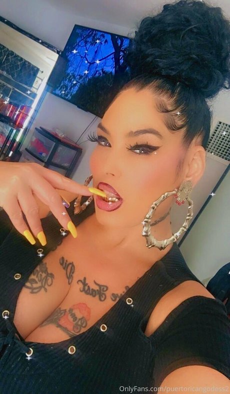 sportliche blonde onlyfans erotische hübsche foto