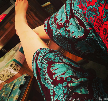 autumnskyexo schauspielerin exklusive galerie