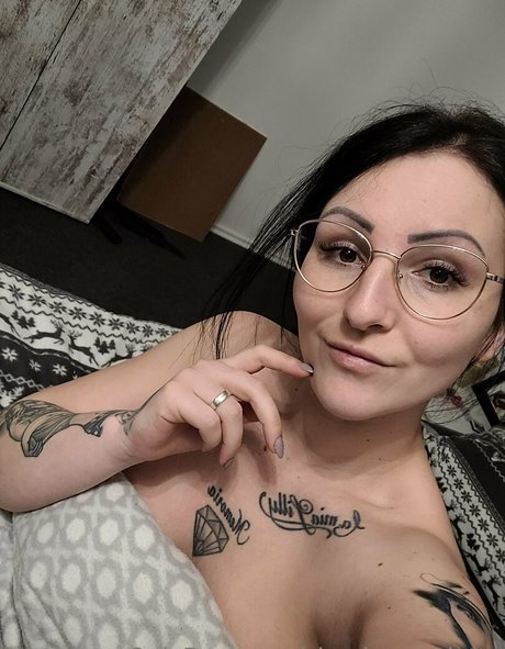 cheeky charlotte nacktheit sex bilder