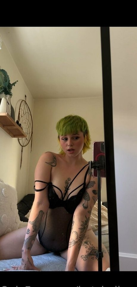 hotchellerae nackt top fotos