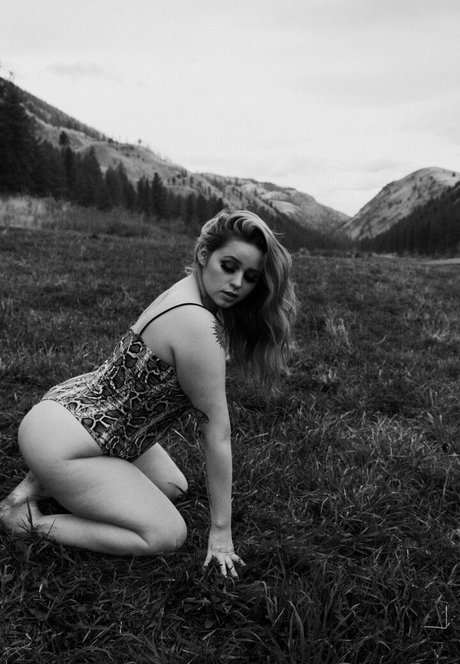 hotchellerae top pornostar archiv