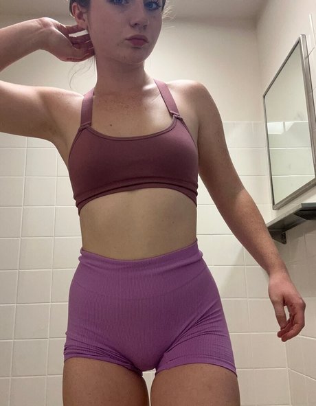 Thqtty model erwachsene foto