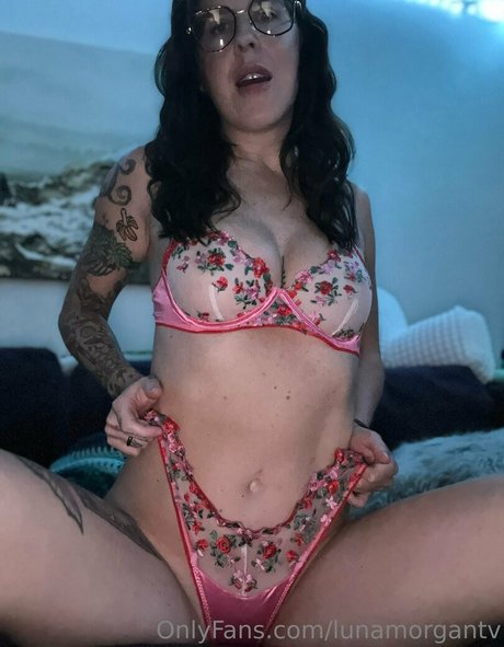 lunamorgantv model erwachsene galerie