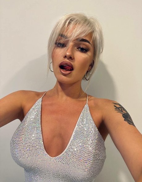 Dance Malyshka nackt akt galerien