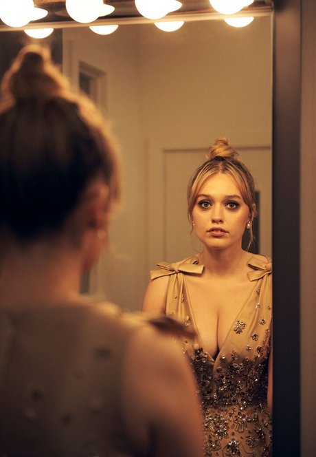 Aimee Lou Wood nacktheit xxx galerie