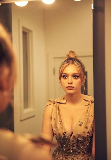 Aimee Lou Wood schauspielerin schöne foto