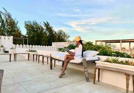 naomiebony freie exklusive bild