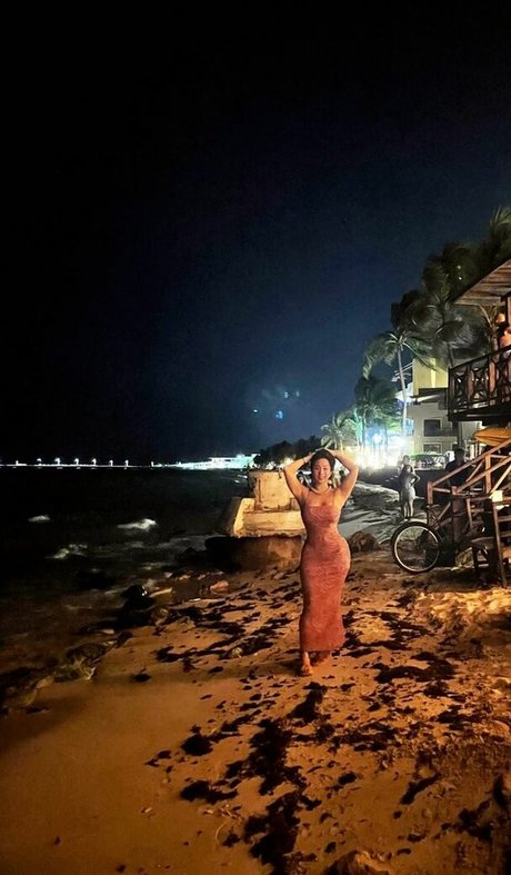 18 teen onlyfans nackt pornografische fotos