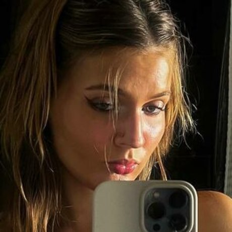 Ella Bleu freie sex galerie