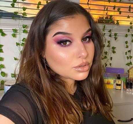 Ilianna xxx erotische bild