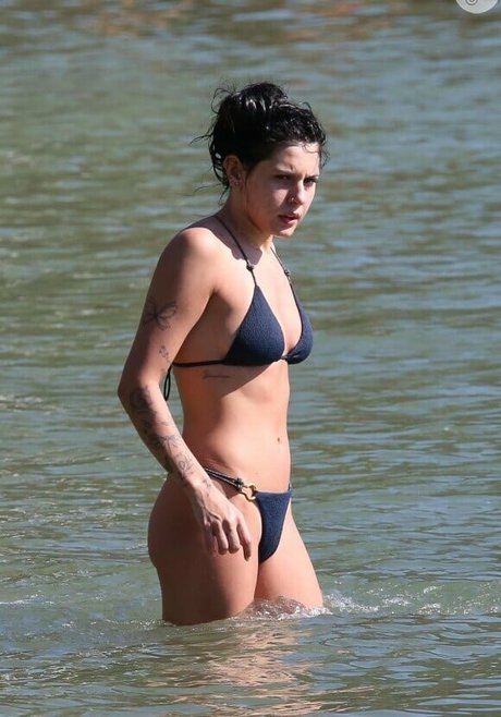 Ana Castela model sexy galerien