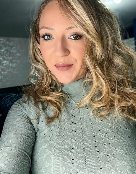 Mrs Nicole kostenlose heiße bilder