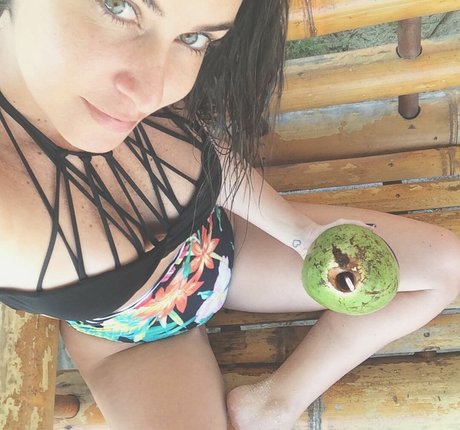 Larissa Erthal model perfekte bilder