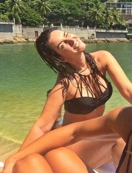 Larissa Erthal exklusive beste bild