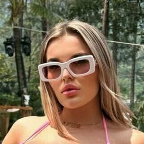 hottiesociety schauspielerin erwachsene bilder