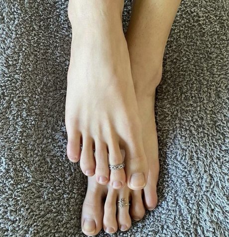 Brooke Jones sexy hd bild